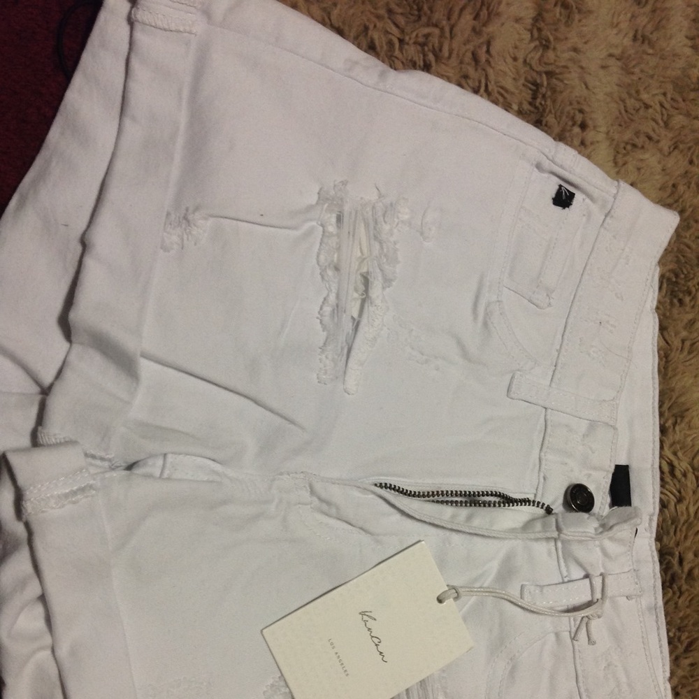 NWT White soft jean material shorts